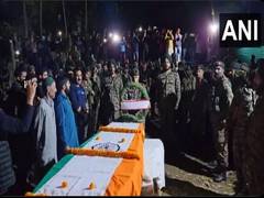 
      
      J-K: Wreath-laying ceremony held for Army jawan
      
      