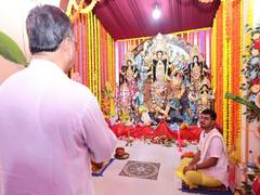 
      
      Tripura CM Manik Saha attends Durga Puja festival, engages in Mat
      
      
