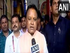 
      
      Odisha CM Mohan Charan Majhi offers prayers at Durga Puja pandal 
      
      