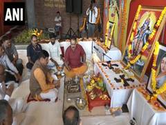 
      
      MP: Yadav performs ‘Shastra Puja’ on Vijayadashami at CM House
      
      