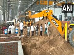 
      
      Gujarat: 6 people dead in wall collapse in Mehsana district 
      
      