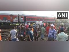 
      
      Train runs Up main line at Kavaraipettai railway station
      
      