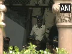 
      
      Mumbai: One accused in Baba Siddique firing case sent to custody
      
      