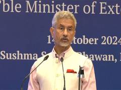 
      
      EAM Jaishankar, Union Minister Mandaviya launch e-Migrate portal
      
      