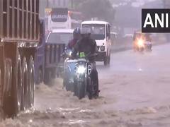 
      
      Heavy rain in Chennai causes waterlogging and traffic congestion
      
      