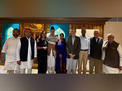 
      
      INDIA bloc leaders reach Srinagar to witness oath-taking 
      
      