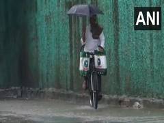 
      
      TN: Heavy rains continue to batter Chennai
      
      