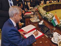 
      
      EAM signs eight outcome documents at SCO CHG
      
      