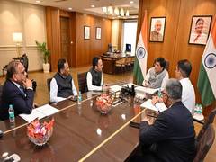 
      
      Piyush Goyal holds meeting with pharmaceutical exporters
      
      