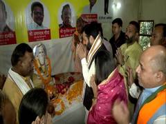 
      
      Haryana CM-designate Nayab Saini offers prayers at Valmiki Temple
      
      