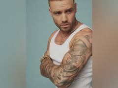 
      
      Celebs react to the shocking loss of the ‘One Direction’ member
      
      