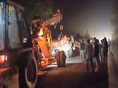 
      
      UP: Two dead, 20 injured after bus falls into gorge 
      
      