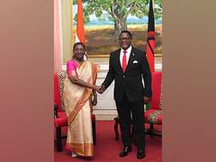 
      
      President Droupadi Murmu meets Malawi President, signs MOUs 
      
      