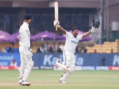 
      
      1st Test: Rain puts halt on Sarfaraz, Pant's masterclass 
      
      
