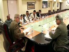
      
      J-K Cabinet passes resolution for statehood, CM Abdullah to visit
      
      