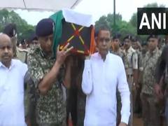 
      
      Chhattisgarh Minister gives shoulder, carries mortal remain
      
      