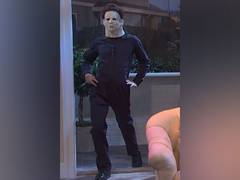 
      
      Halloween killer Michael Myers shows off dance moves on SNL
      
      
