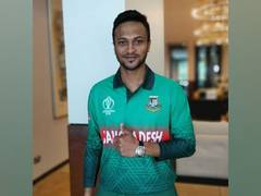 
      
      Shakib's fans' attacked during protest in Dhaka
      
      