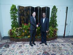 
      
      Education Minister Dharmendra Pradhan meets Singapore PM
      
      