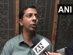 
      
      Jammu Additional DC visits Gagangir terror attack victim's family
      
      
