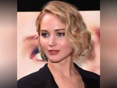 
      
      Jennifer steps out with Maroney after announcing pregnancy 
      
      
