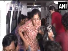 
      
      Bengal junior doctors end their hunger strike after meeting with 
      
      