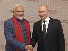 
      
      Russian President welcomes PM Modi at dinner hosted for BRICS leaders
      
      