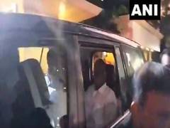 
      
      Maharashtra: NCP chief spokesperson Umesh Patil meets Pawar
      
      