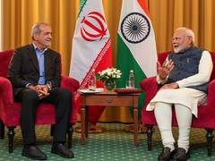 
      
      PM Modi, Iranian President discuss ways to strengthen cooperation
      
      