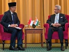 
      
      Jaishankar meets Indonesian counterpart in Kazan
      
      