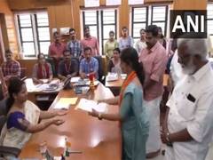 
      
      BJP's Wayanad LS candidate Navya Haridas files nomination 
      
      