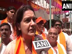 
      
      Priyanka Chaturvedi praises Aaditya Thackeray
      
      