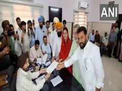 
      
      Punjab by-polls: Congress candidate Amrita Warring files nominati
      
      