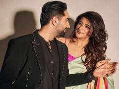 
      
      Ayushmann Khurrana, Tahira throw Diwali party for B-towners
      
      