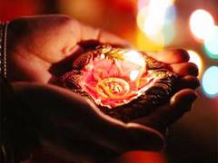 
      
      Potters in Reasi create eco-friendly lamps for Diwali
      
      