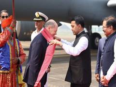 
      
      Pramod Sawant welcomes German Chancellor in Goa
      
      