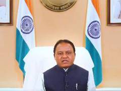 
      
      Odisha CM Majhi thanks ministers, officials after Cyclone Dana
      
      