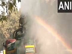 
      
      PWD vehicles sprinkle water in Delhi to reduce dust
      
      