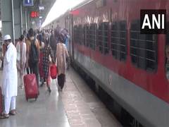 
      
      Western Railways impose restrictions on platform ticket till Nov
      
      