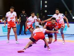 
      
      PKL: UP Yoddhas return to winning ways; defeat Gujarat Giants
      
      