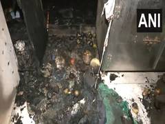 
      
      Hyderabad: Fire break out at illegal cracker shop in Sultan Bazar
      
      
