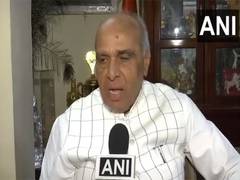 
      
       Jagdambika Pal summons Delhi Waqf Board for hearing on Oct 29
      
      