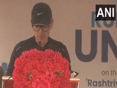 
      
      J-K CM Omar Abdullah administers unity pledge, flags off ‘Run for
      
      