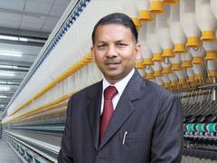 
      
      Rajinder Gupta, Receives Prestigious 'Vastra Ratna' Award
      
      