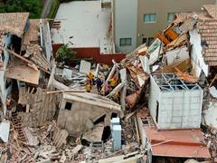 
      
      Argentina: One dead, several trapped beneath rubble as hotel coll
      
      