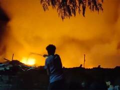 
      
      Uttar Pradesh: Massive fire breaks out at scrap godown in Lucknow
      
      