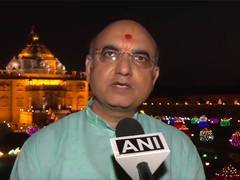 
      
      Over 10,000 diyasto be lit in Swaminarayan Akshardham Temple
      
      