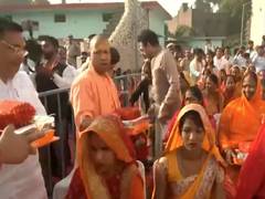 
      
      Uttar Pradesh CM Yogi Adityanath extends Diwali wishes to people 
      
      