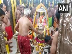 
      
       Aarti performed at Mahakal Temple in Ujjain on occasion of Diwal
      
      
