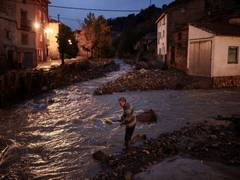 
      
      Spain grapples with floods as death toll surpasses 150
      
      